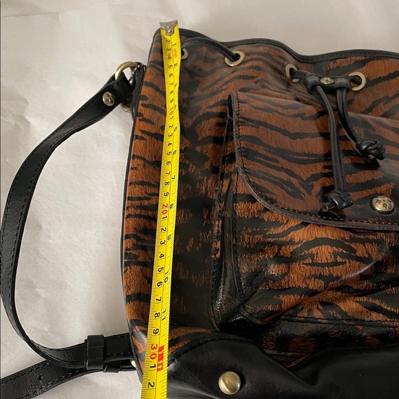 Patricia Nash Tiger Stripe Leather Crossbody Bag - Picture 13 of 16